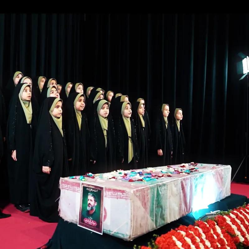 آخرین آغوش